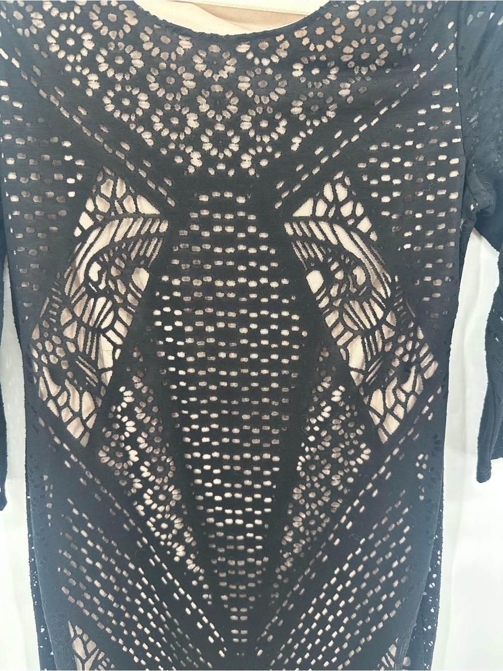 Carmen Marc Valvo Black Lace Sheath Dress Medium Nude Lined Midi Cocktail 1240 - Picture 3 of 10